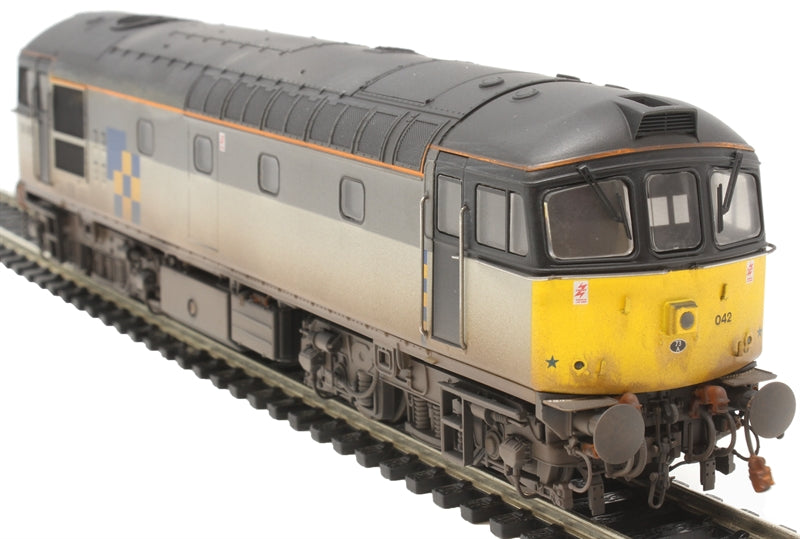 Class 33 - Construction Sector - 33042 - Weathered OO Scale