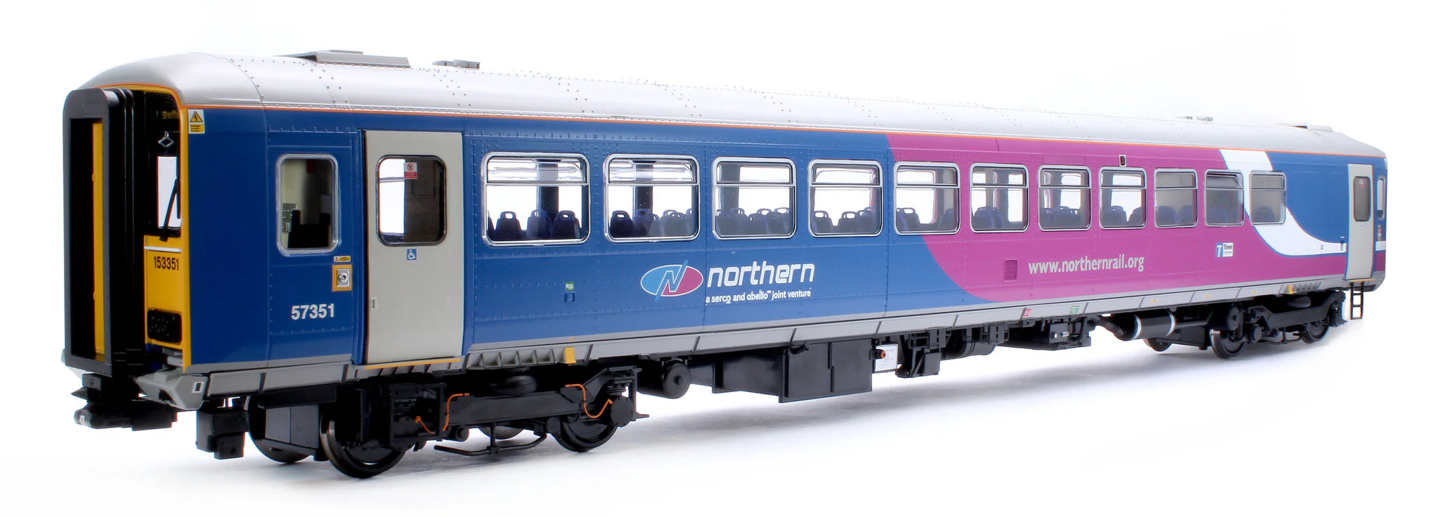 Class 153 - Northern - 153351 - O Scale - DCC Sound Fitted