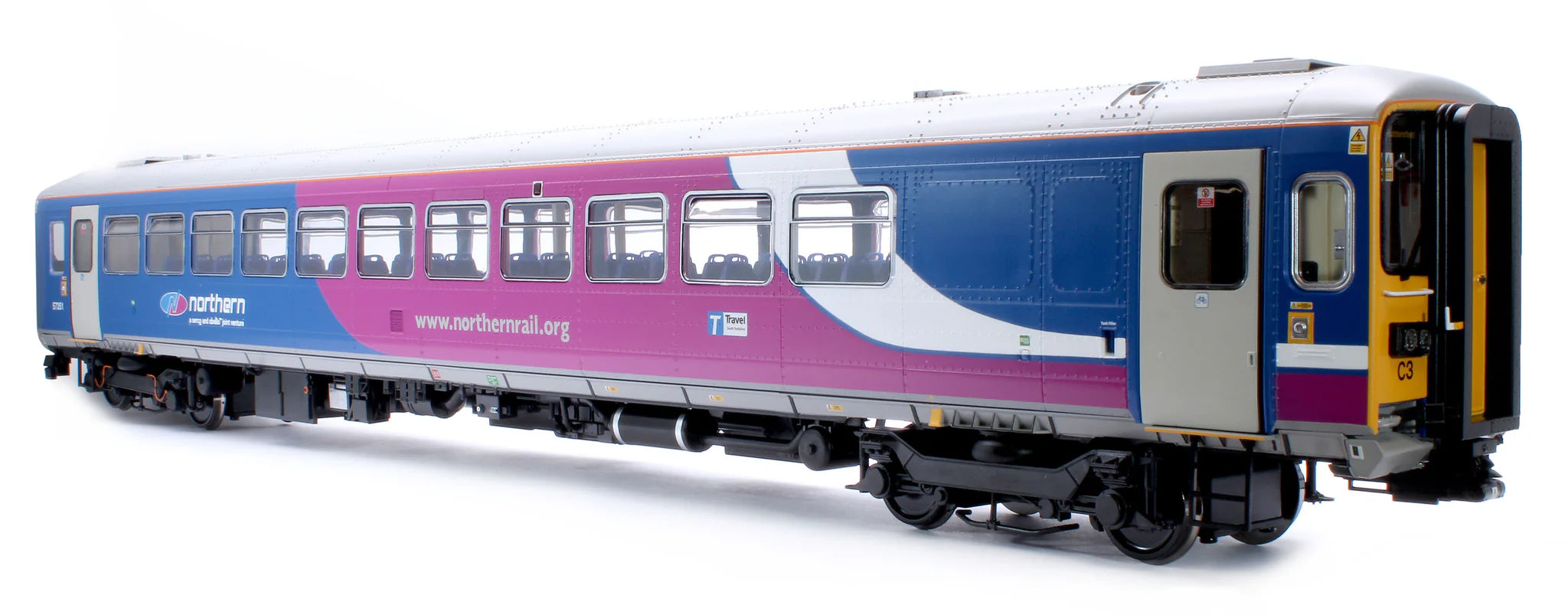 Class 153 - Northern - 153351 - O Scale - DCC Sound Fitted