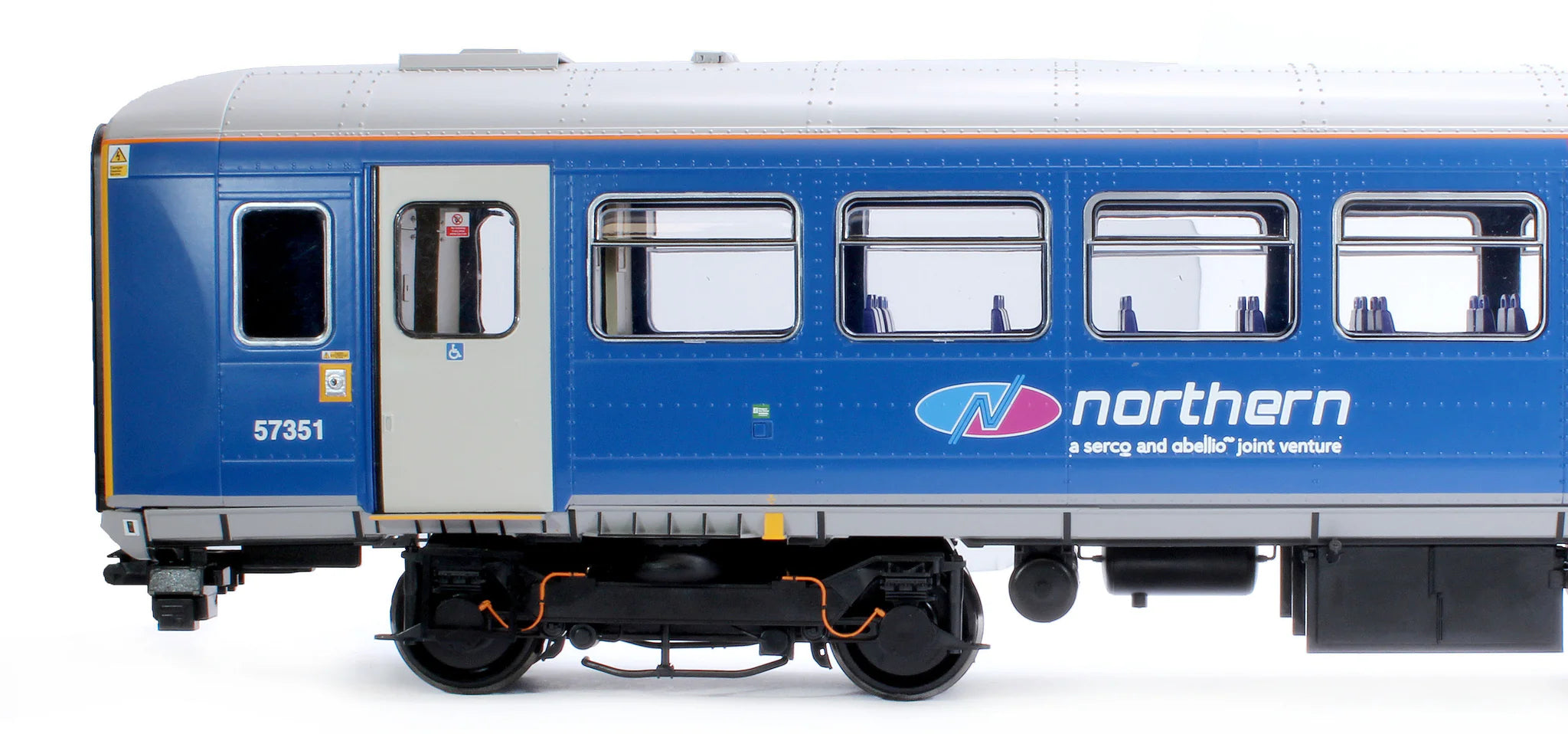 Class 153 - Northern - 153351 - O Scale - DCC Sound Fitted
