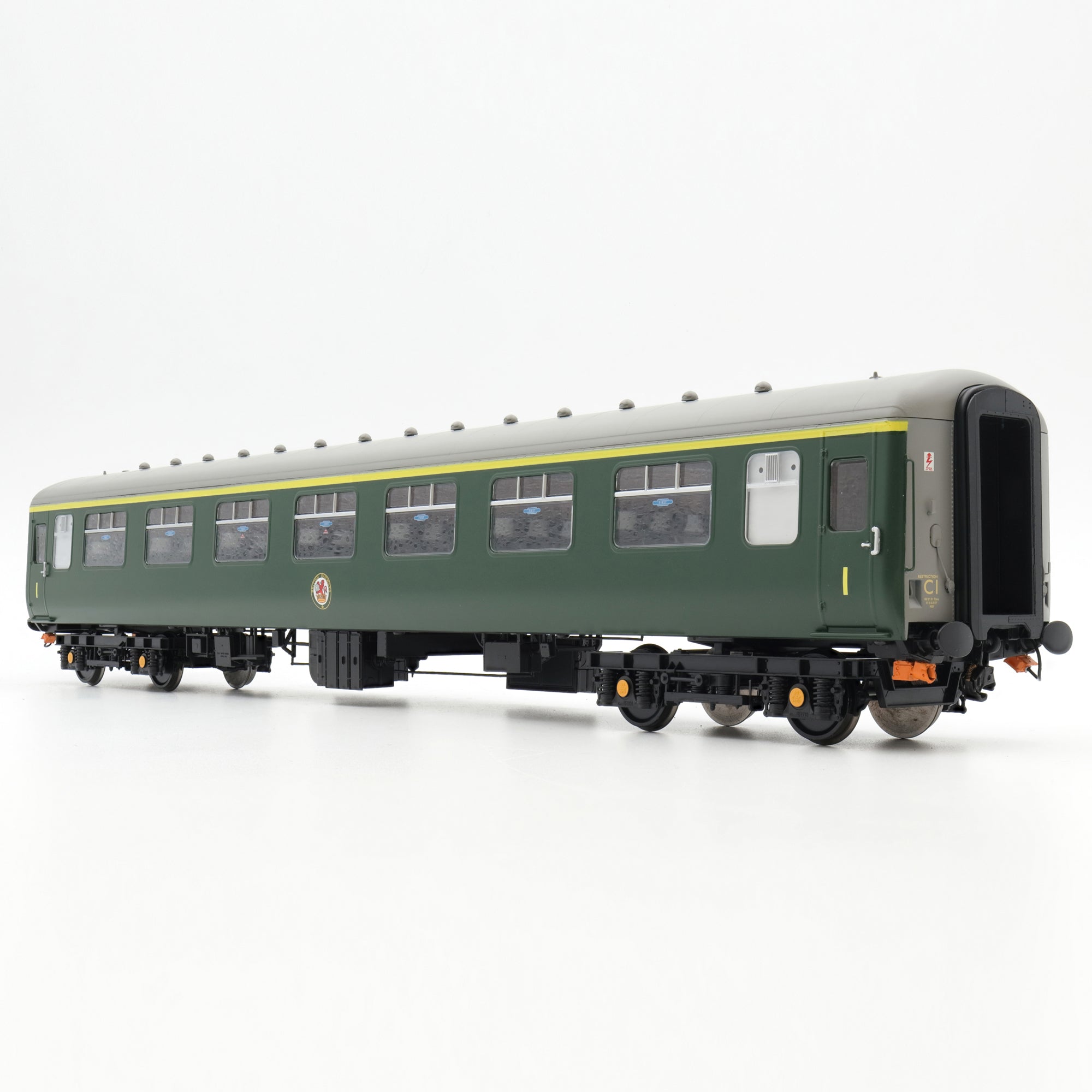 Mk.2 FK - BR Green - Unnumbered - O Scale