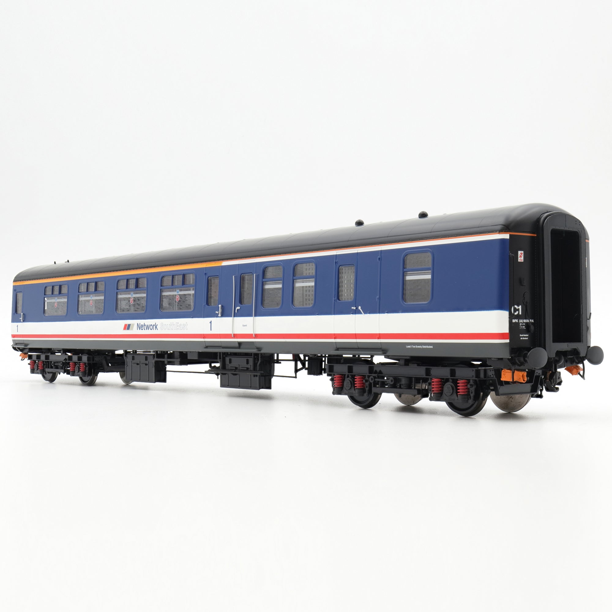 Mk.2 Coaches – Heljan.com