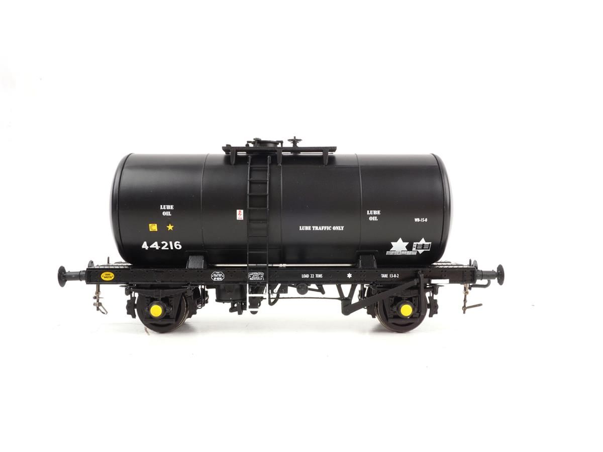 35T 'B' Tank - Esso Black - 44216 - O-schaal