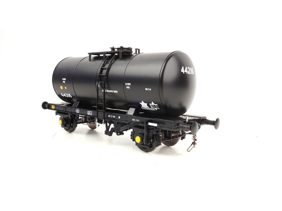 35T 'B' Tank - Esso Black - 44216 - O-schaal
